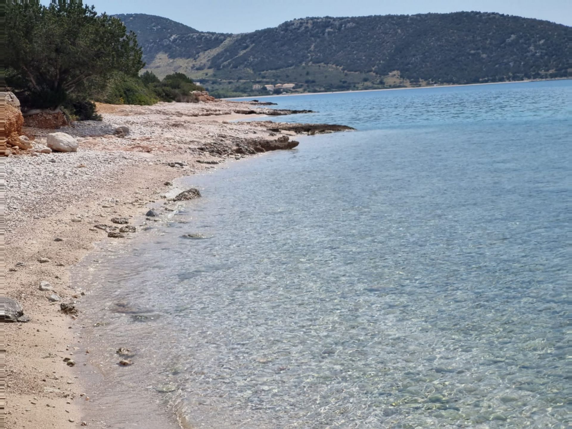 Paralia Salanti II'in fotoğrafı bej kum ve çakıl yüzey ile
