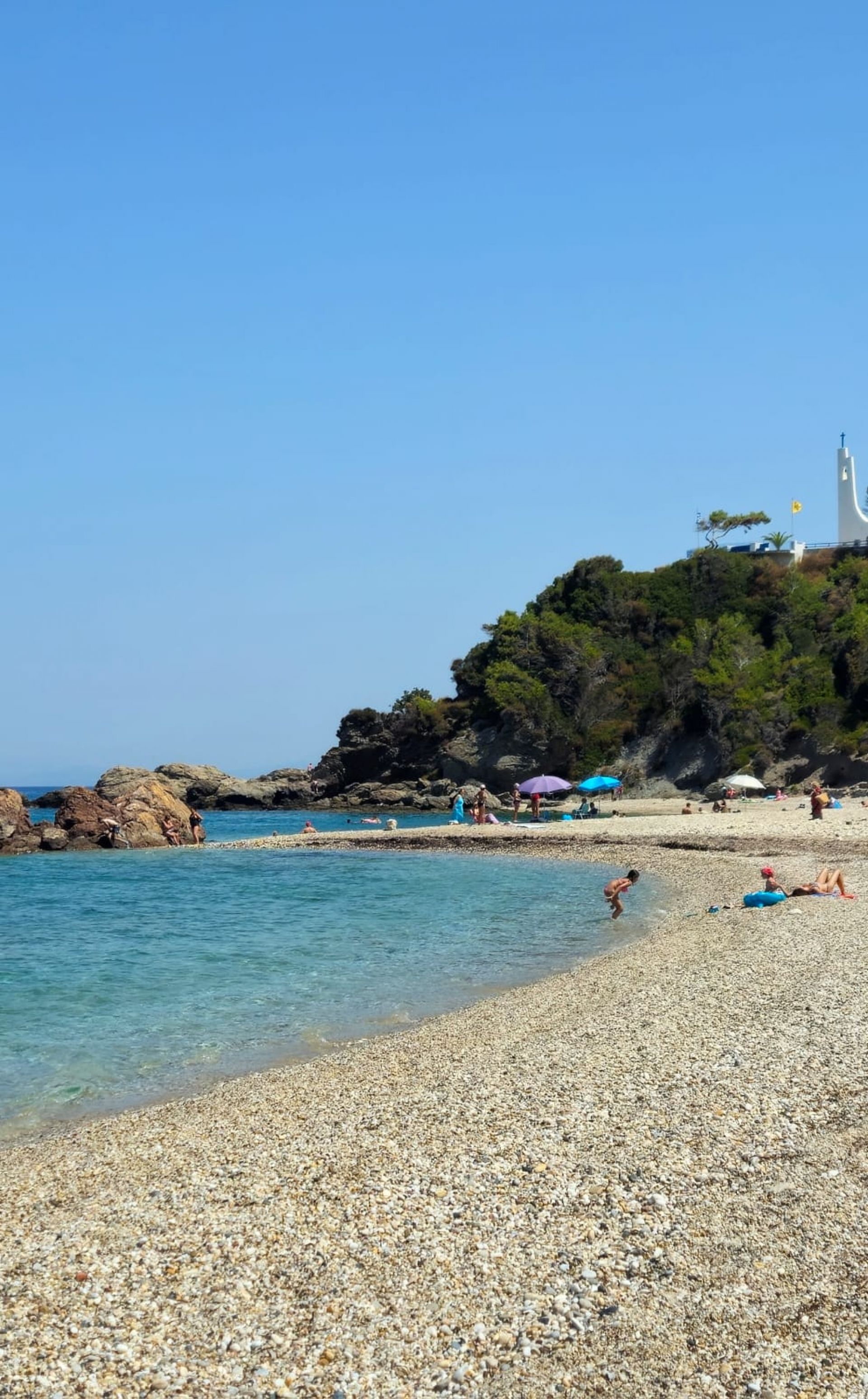 Potami beach'in fotoğrafı - rahatlamayı sevenler arasında popüler bir yer
