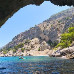 Blue Cave beach'in fotoğrafı doğal alan içinde bulunmaktadır