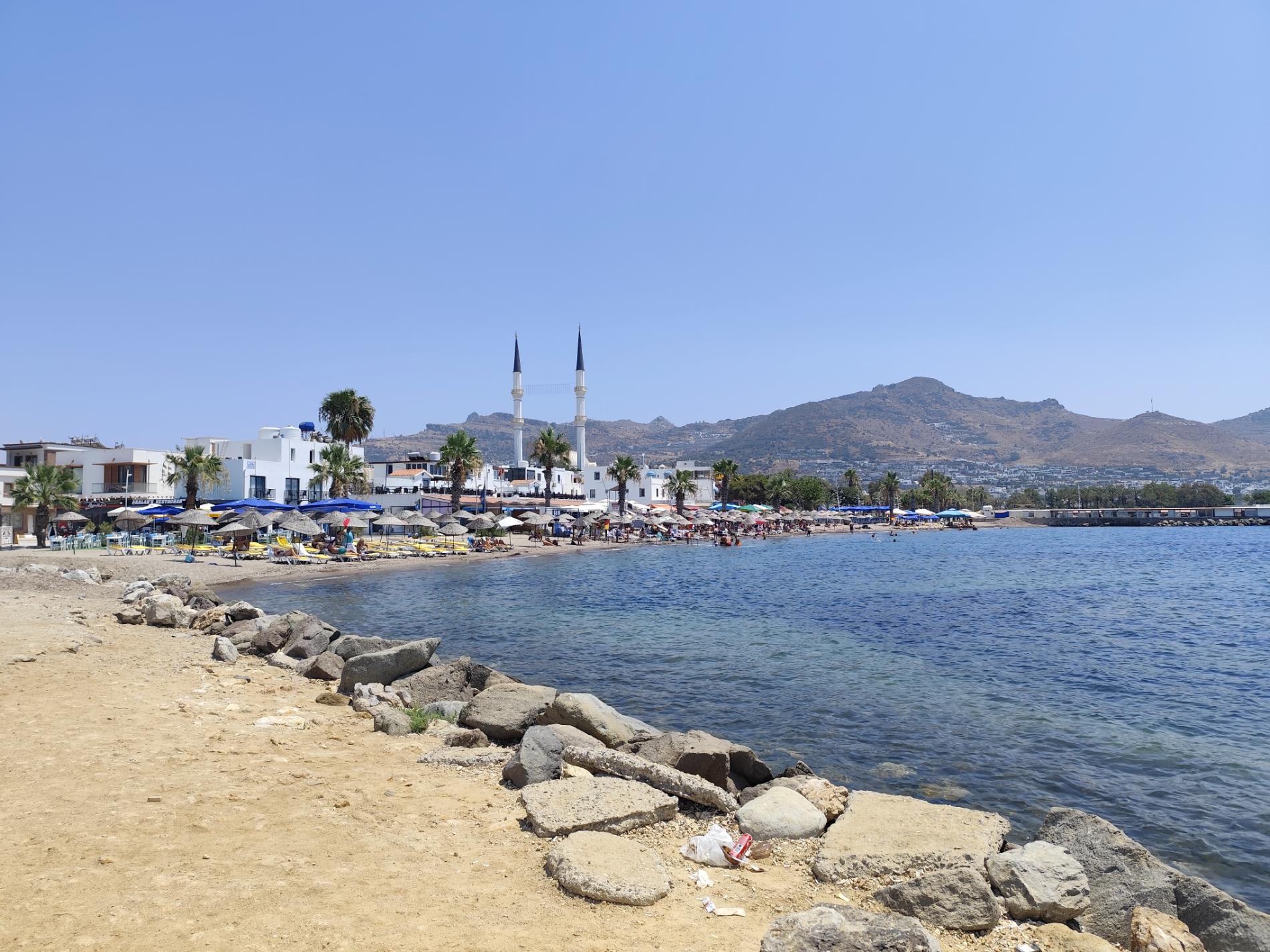 Ayvan beach'in fotoğrafı - rahatlamayı sevenler arasında popüler bir yer