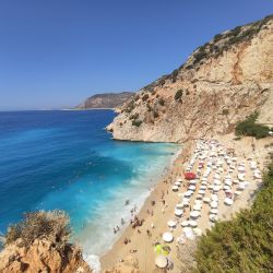 Kaputas Plajı'in fotoğrafı küçük koy ile birlikte