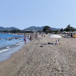Kemer Halk Plajı III'in fotoğrafı düz ve uzun ile birlikte