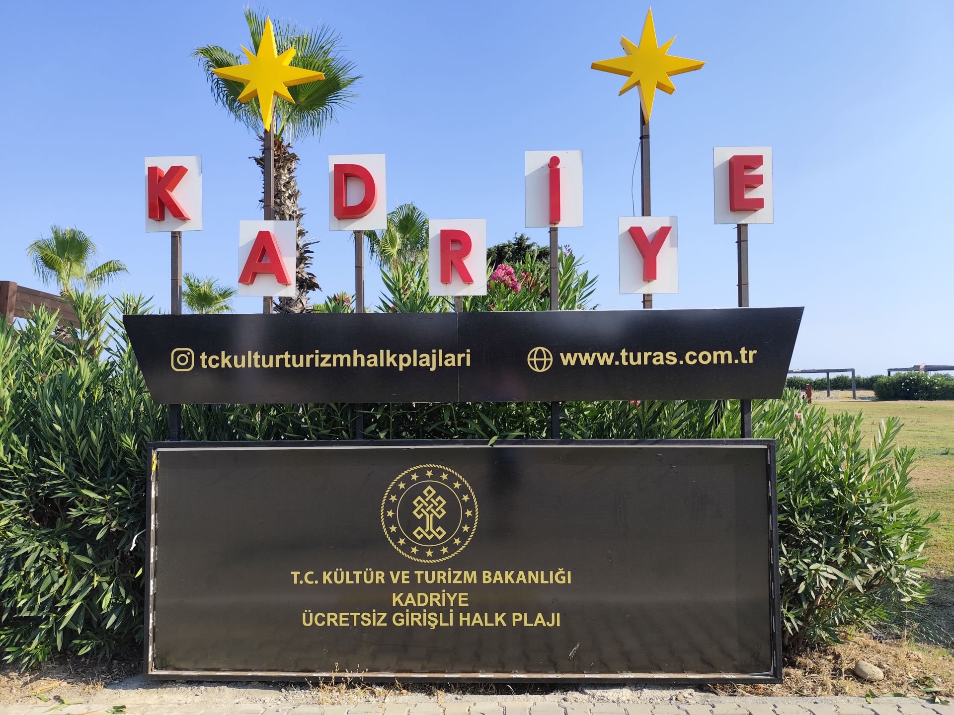 Kadriye Halk Plajı'in fotoğrafı biraz temiz temizlik seviyesi ile