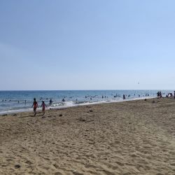 Kadriye Halk Plajı'in fotoğrafı kısmen otel alanı
