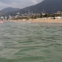 Kleopatra Plajı'in fotoğrafı uçurumlarla desteklenmiş